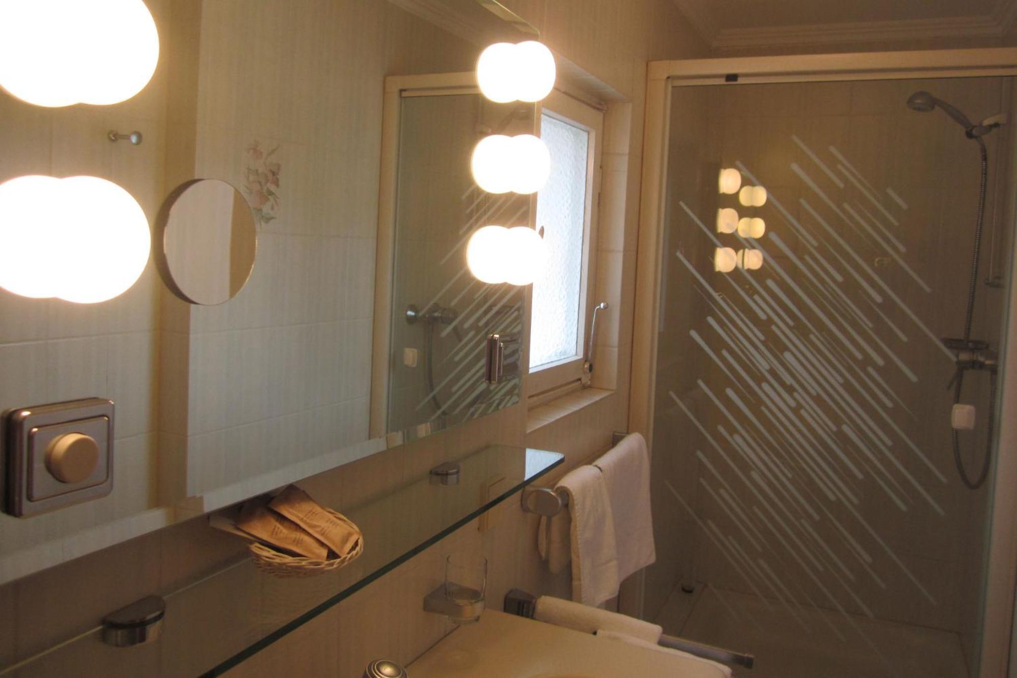 Romantik Hotel Zur Sonne Badenweiler Ngoại thất bức ảnh