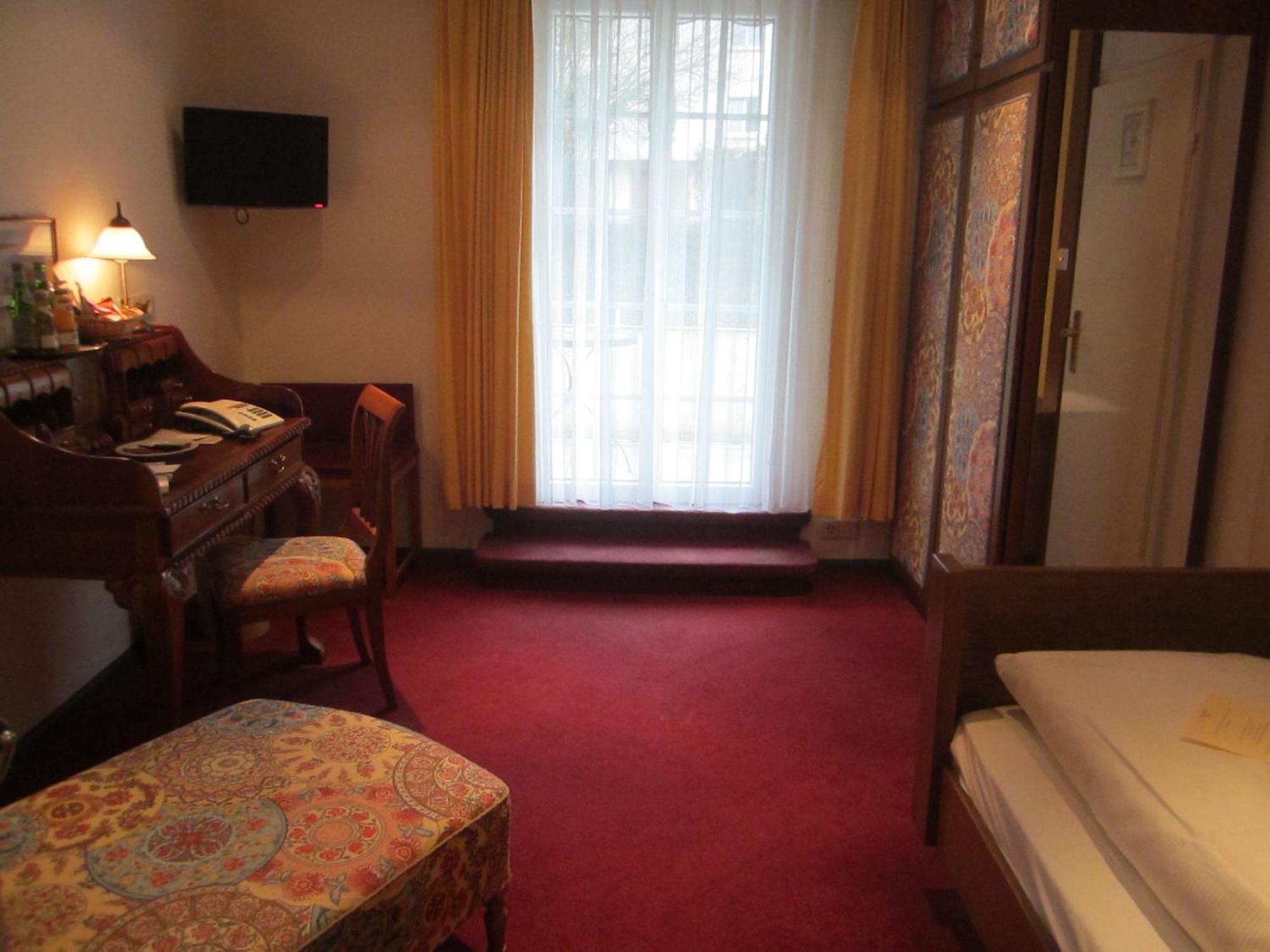 Romantik Hotel Zur Sonne Badenweiler Ngoại thất bức ảnh