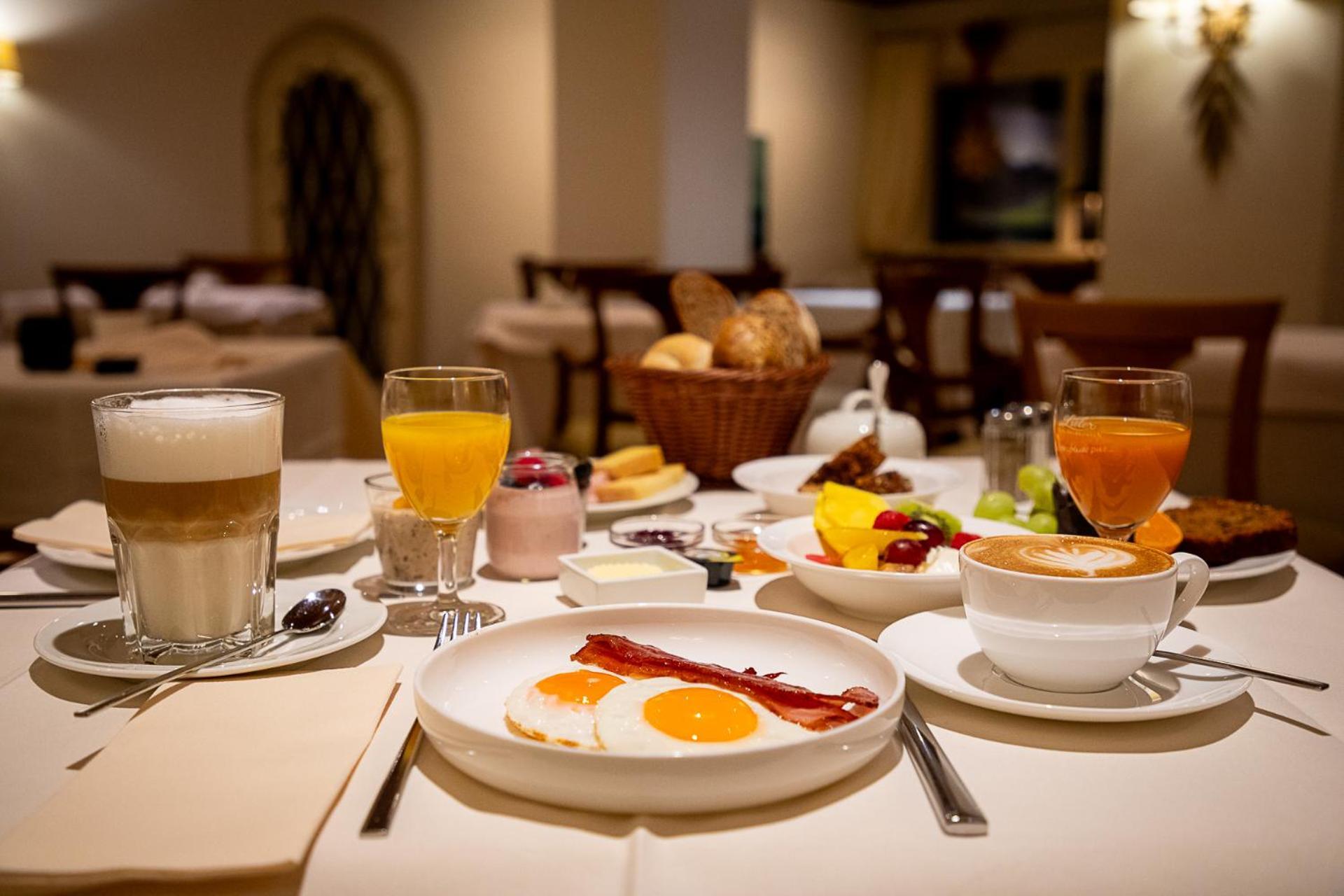 Romantik Hotel Zur Sonne Badenweiler Ngoại thất bức ảnh