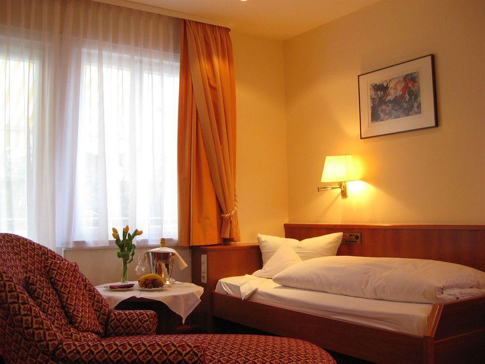 Romantik Hotel Zur Sonne Badenweiler Ngoại thất bức ảnh