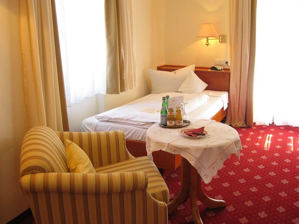 Romantik Hotel Zur Sonne Badenweiler Ngoại thất bức ảnh