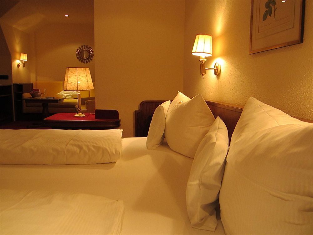 Romantik Hotel Zur Sonne Badenweiler Ngoại thất bức ảnh